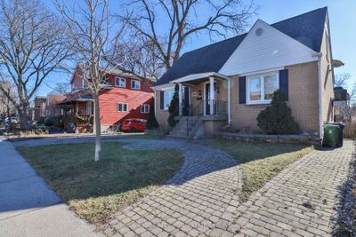 243 Bogert Ave, House other with 4 bedrooms, 4 bathrooms and 3 parking in North York ON | Image 3