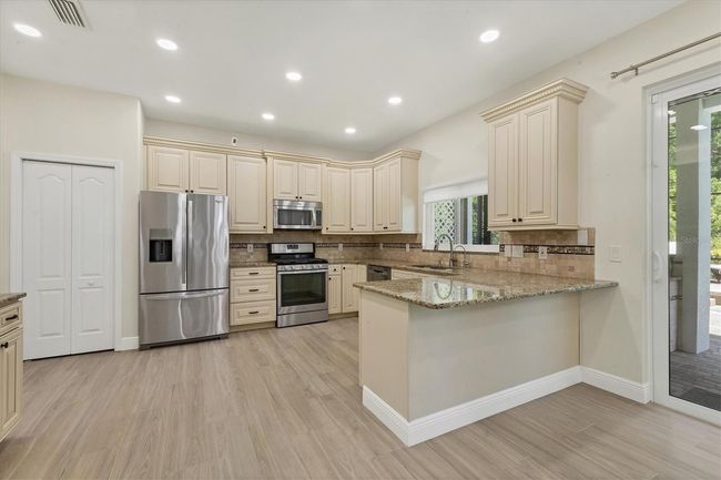 7538 Camden Harbour Dr, House other with 6 bedrooms, 4 bathrooms and null parking in BRADENTON FL | Image 34