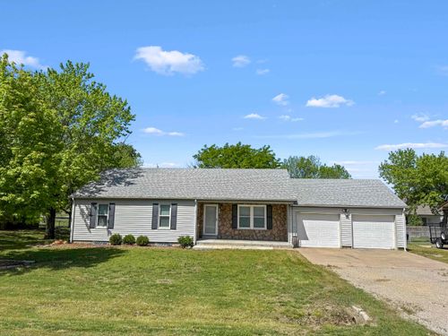 365 N Ohio St, Benton, KS, 67017-8722 | Card Image