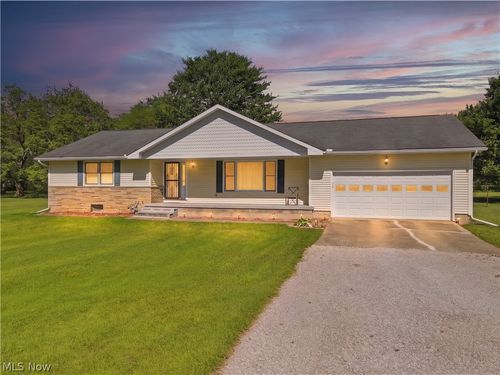 904 Lenox New Lyme Rd, Jefferson, OH, 44047-8577 | Card Image