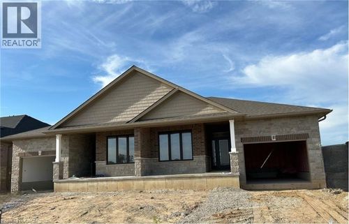 377 Argyle Ave, Delhi, ON, N4B0B2 | Card Image