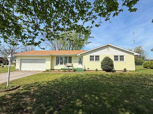 902 S 1st St, El Dorado Springs, MO, 64744-1758 | Card Image