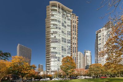 3006 - 583 Beach Cres, Condo with 2 bedrooms, 2 bathrooms and 1 parking in Vancouver BC | Image 1