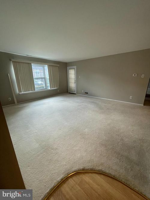 5207 Adelaide Dr, MOUNT LAUREL, NJ, 08054-1883 | Card Image