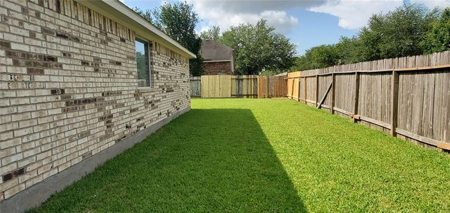 Side of House | Image 34