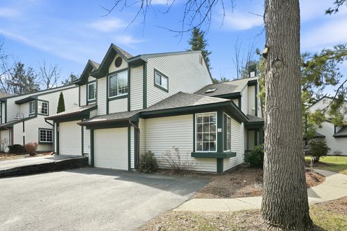 36 Lake Forest Dr, Burlington, VT, 05401-5493 | Card Image