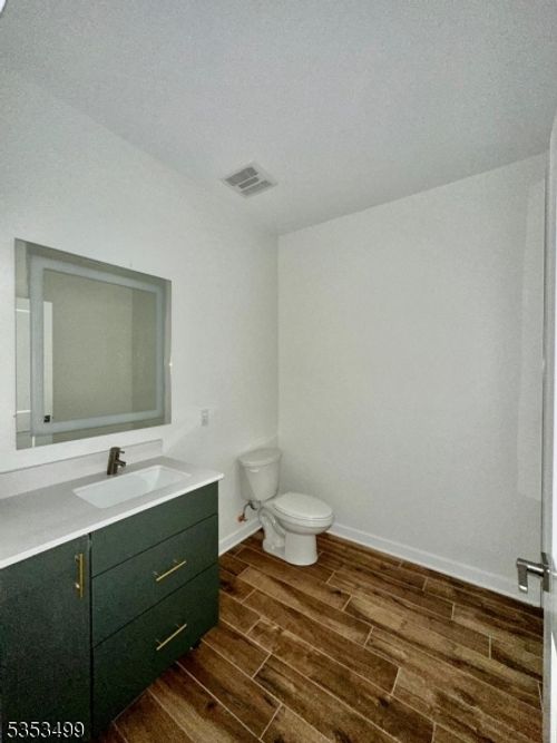 apt-530-321 E 3rd St, Plainfield, NJ, 07060-2469 | Card Image