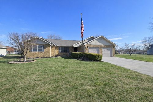 105 Ridgefield Dr, Dandridge, TN, 37725-4262 | Card Image