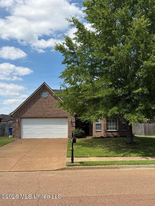 328 Vaiden Ridge Dr S, Hernando, MS, 38632-6017 | Card Image