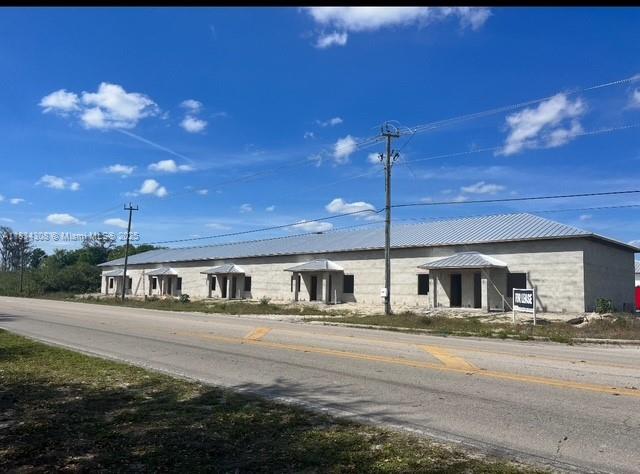 990 Anvil Cir, Labelle, FL 33935