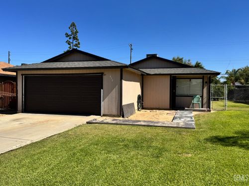 450 8th St, Mc Farland, CA, 93250-1112 | Card Image