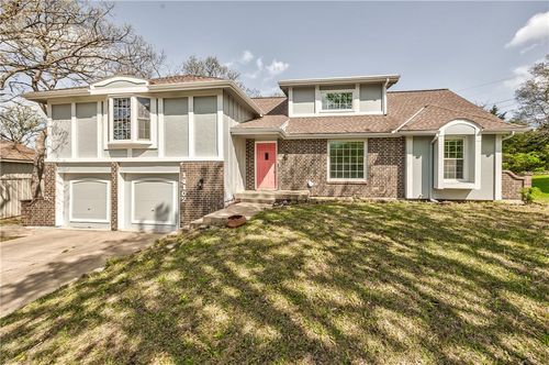 14102 W 69th St, Shawnee, KS, 66216-2364 | Card Image