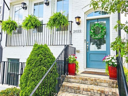 2022 Manchester St Ne, Atlanta, GA, 30324-4111 | Card Image