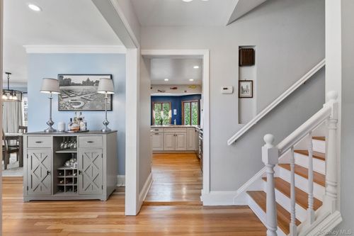 45 Parkway Dr, Rye, NY, 10580-2521 | Card Image