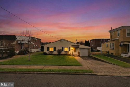 9235 Walker St, PHILADELPHIA, PA, 19114-3952 | Card Image