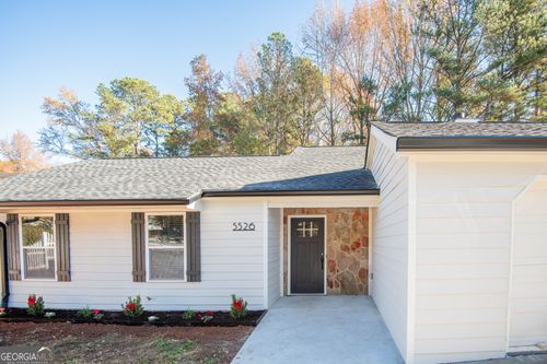 5526 Redan Rd, Stone Mountain, GA, 30088-3204 | Card Image