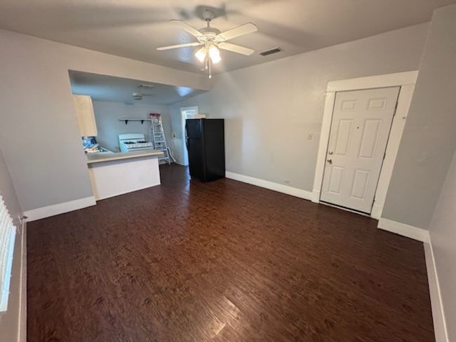 APT-3 - 409 W Franklin St, Condo with 1 bedrooms, 1 bathrooms and null parking in Waxahachie TX | Image 11