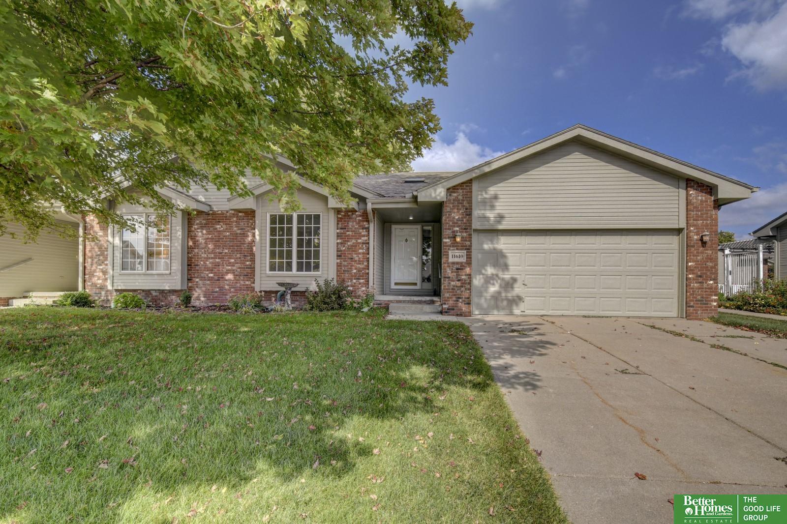 Ridgeview Cir, Papillion, NE 68133