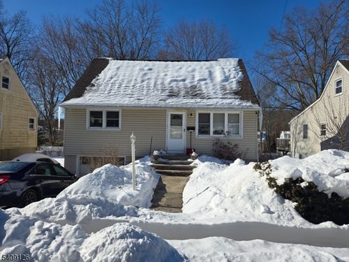 127 Glenwild Ave, Bloomingdale, NJ, 07403-1412 | Card Image