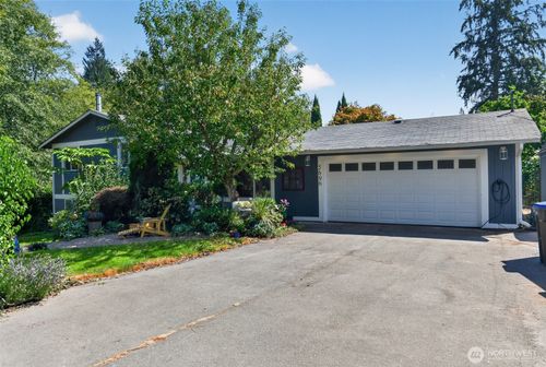 5696 E Collins Road, Port Orchard, WA, 98366 | Card Image