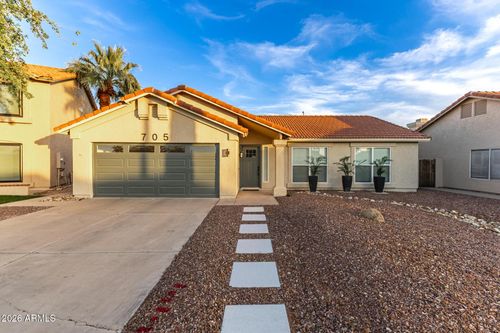 705 S Monterey St, Gilbert, AZ, 85233-7222 | Card Image