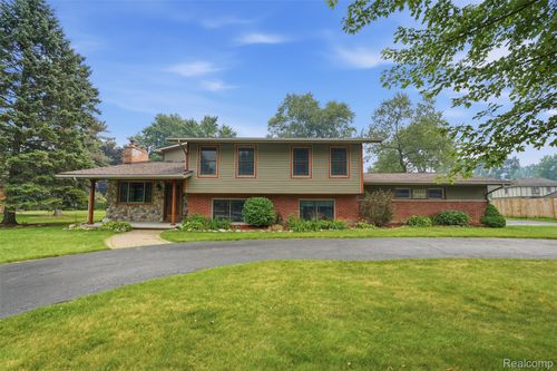 3454 Paddington Dr, Troy, MI, 48084-1243 | Card Image