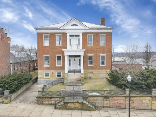 154 E Main St, Lancaster, OH, 43130-3712 | Card Image