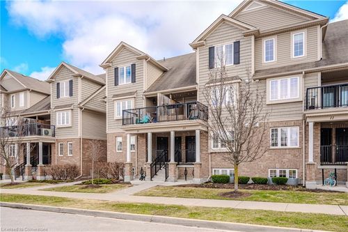 13a-15 Carere Cres, Guelph, ON, N1E0K4 | Card Image