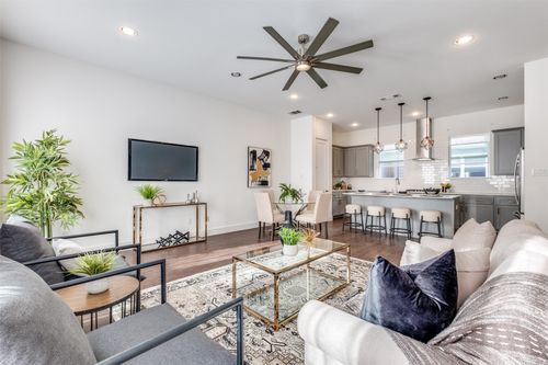 2513 El Camino Ln, Dallas, TX, 75212-2921 | Card Image