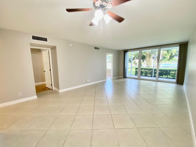 APT-104 - 3051 N Course Dr, Condo with 2 bedrooms, 2 bathrooms and null parking in Pompano Beach FL | Image 9