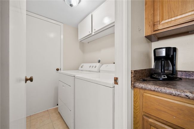 Washer/dryer area off kitchen | Image 15