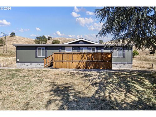 8367 N Umpqua Hwy, Roseburg, OR, 97470-9421 | Card Image