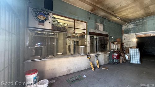 8501 Mount Elliott St, Detroit, MI, 48211-1719 | Card Image