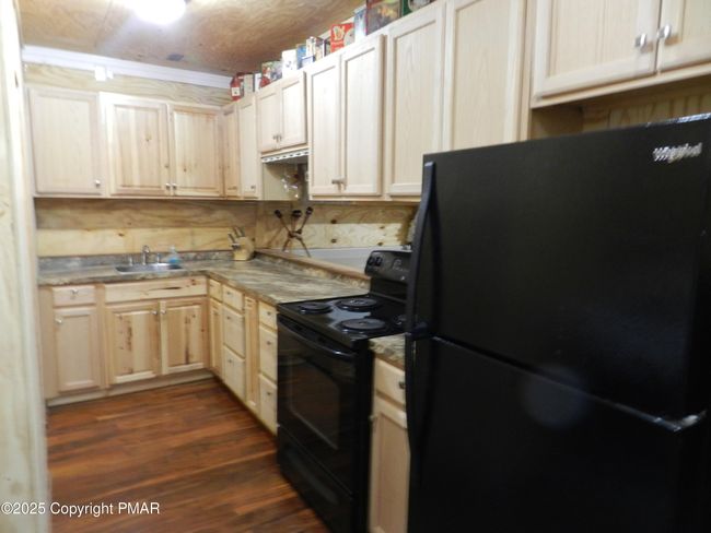 Hunter Cave Kitchen | Image 55