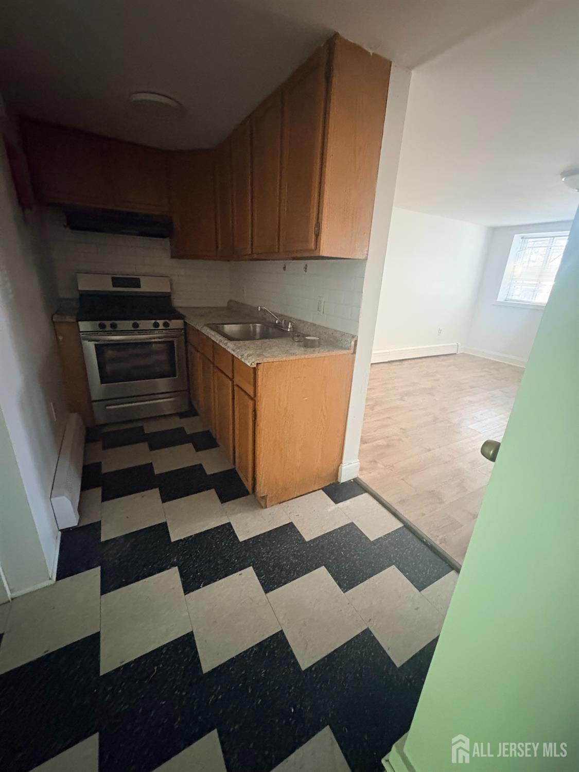 Residential Lease in Perth Amboy 3