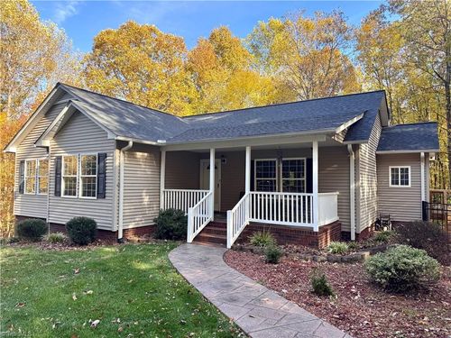 3062 Ruritan Rd, Roaring River, NC, 28669-9041 | Card Image