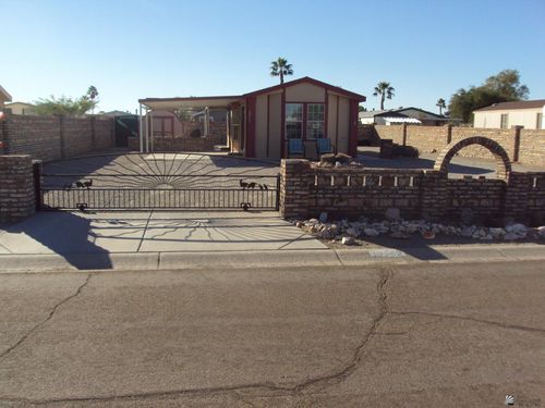 13563 E 54th Dr, Yuma, AZ, 85367-8204 | Card Image
