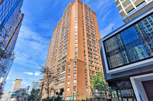 2405-633 Bay St, Toronto, ON, M5G2G4 | Card Image