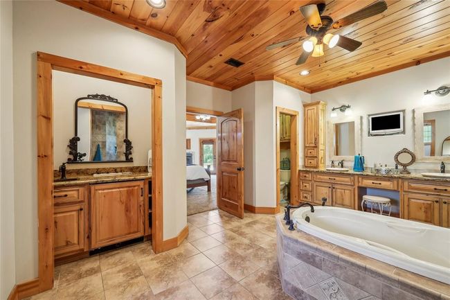 225 Mcgregor Dr, House other with 3 bedrooms, 4 bathrooms and null parking in Brookeland TX | Image 26