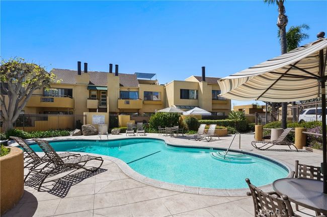 UNIT-21 - 25712 Le Parc, Condo with 1 bedrooms, 1 bathrooms and 1 parking in Lake Forest CA | Image 23