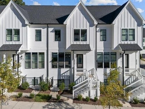 4936 Trek Ln, Raleigh, NC, 27606-5664 | Card Image