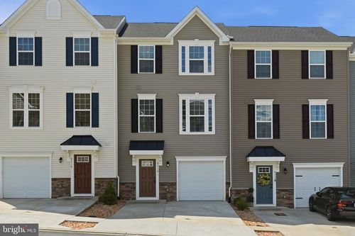 8718 Stevenson Ln, SPOTSYLVANIA, VA, 22553-1992 | Card Image