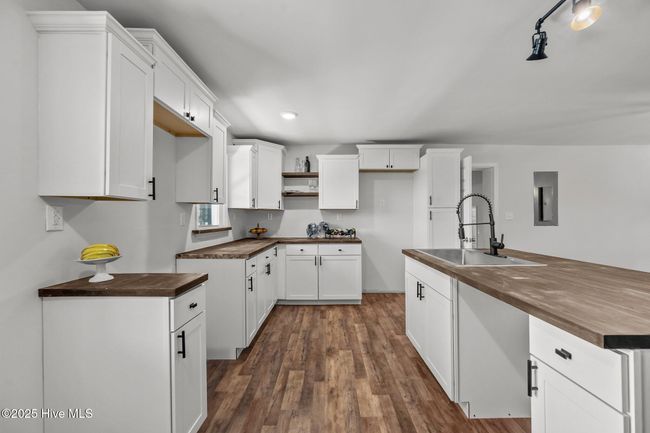 1496 Kellum Loop Rd, House other with 3 bedrooms, 2 bathrooms and null parking in Jacksonville NC | Image 9