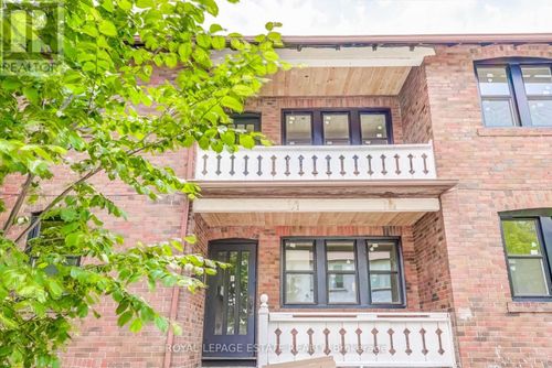 44 Wineva Avenue, Toronto (The Beaches), ON, M4E2S9 | Card Image
