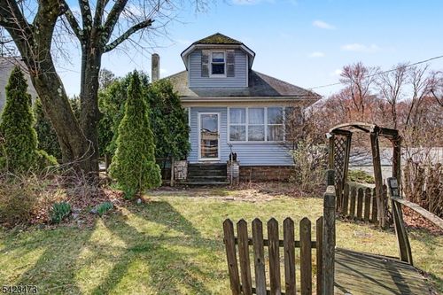 785 Macopin Rd, West Milford, NJ, 07480-2625 | Card Image