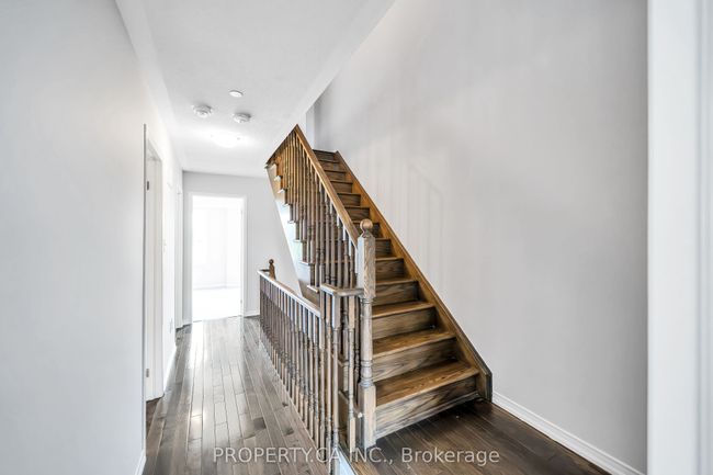 2564 Rosedrop Path, Condo with 4 bedrooms, 3 bathrooms and 1 parking in Oshawa ON | Image 14