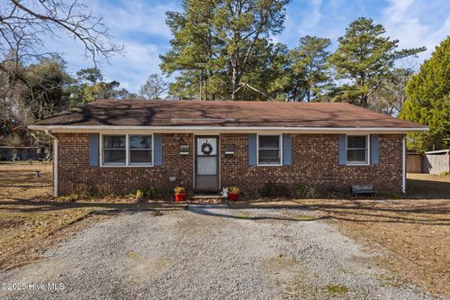 2069 S Goose Creek Rd, Grantsboro, NC, 28529-9548 | Card Image