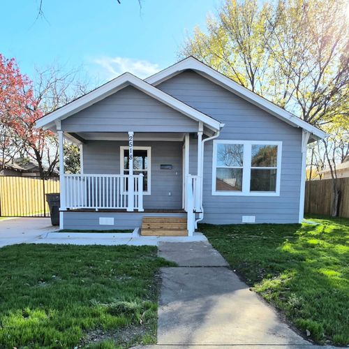 2518 W Clarendon Dr, Dallas, TX, 75211-5348 | Card Image