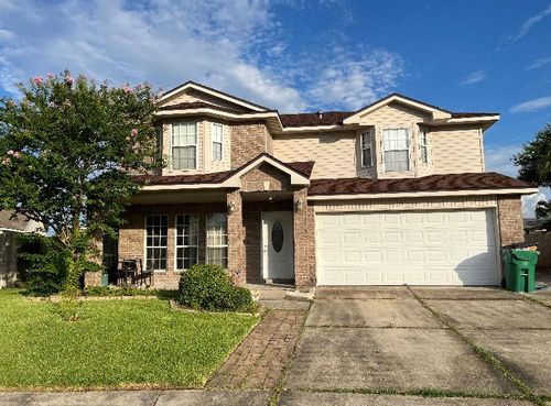 750 Amy Ln, Gretna, LA, 70056-8686 | Card Image