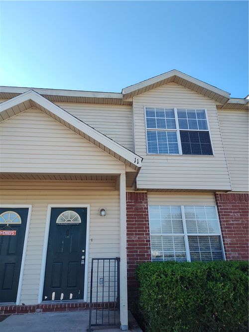 11 W Rainsong St, Farmington, AR, 72730-8633 | Card Image